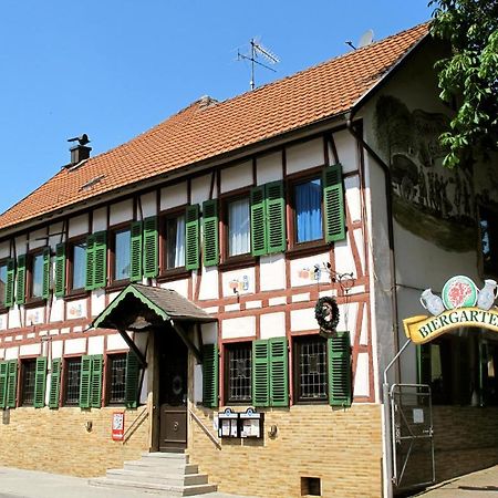 Отель Gasthaus Zum Loewen Франкфурт-на-Майне Экстерьер фото